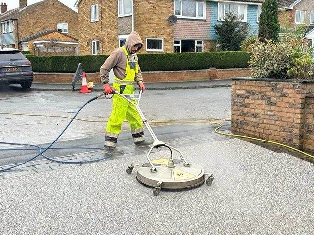 driveway-cleaning-services-15-kireth-ai