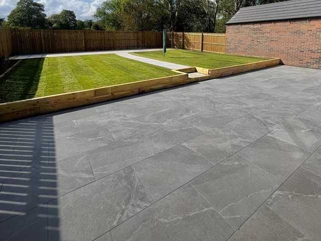 porcelain-patio-installers-8-kireth-ai